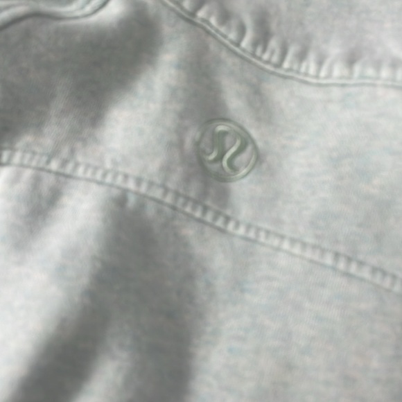 Lulu cropped large - Picture 2 of 2